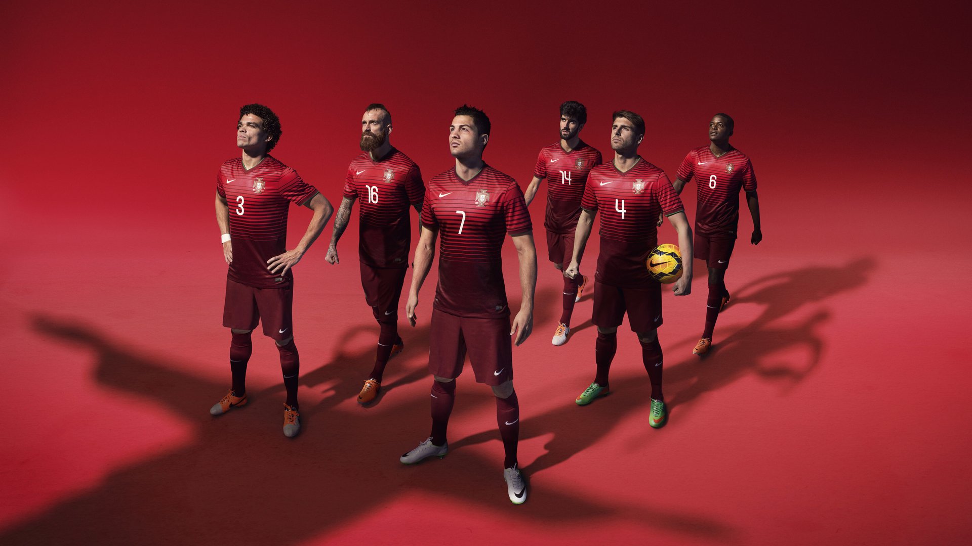 教练团队更新助力男队转型，教练带队