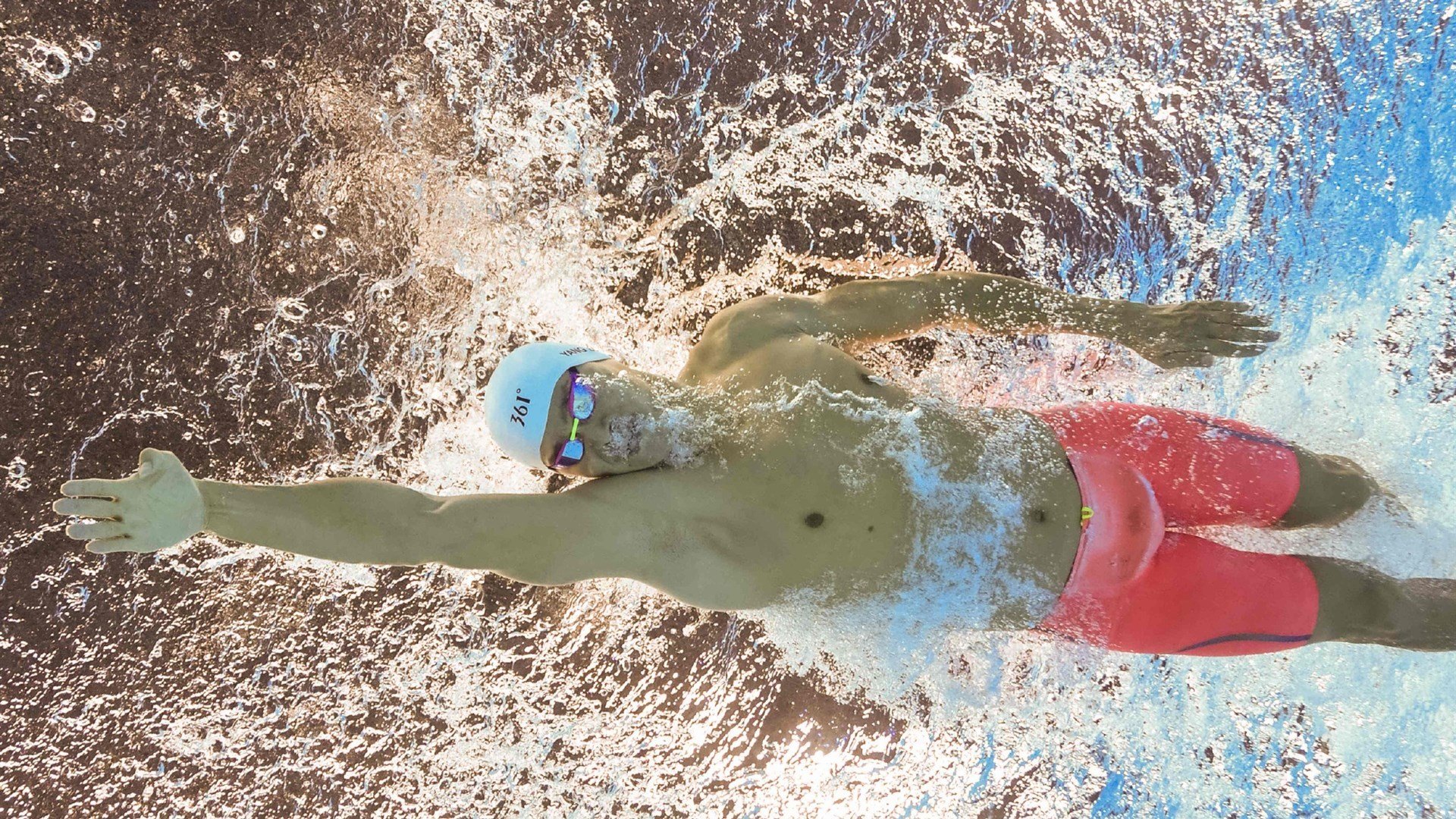 星空体育在线登录-国足比赛是否存在战术单一问题，国足比赛现状